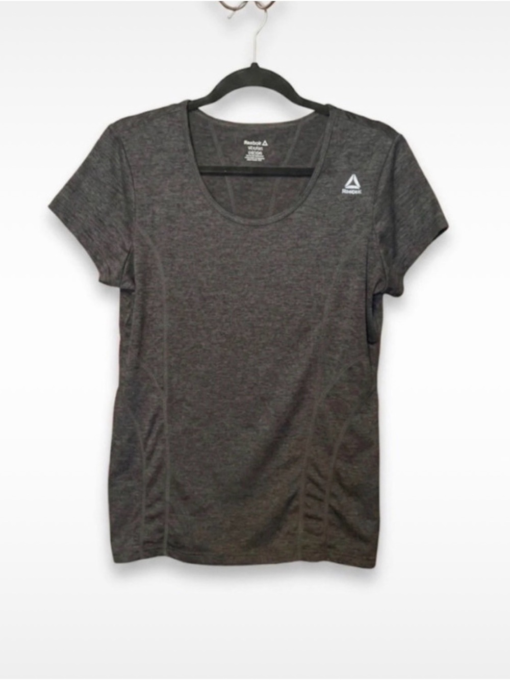Reebok Dark Gray Short Sleeve
Athletic Tee - Medium